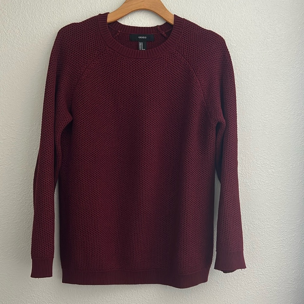 Women's Forever 21 Burgundy Knit Sweater Size Medium